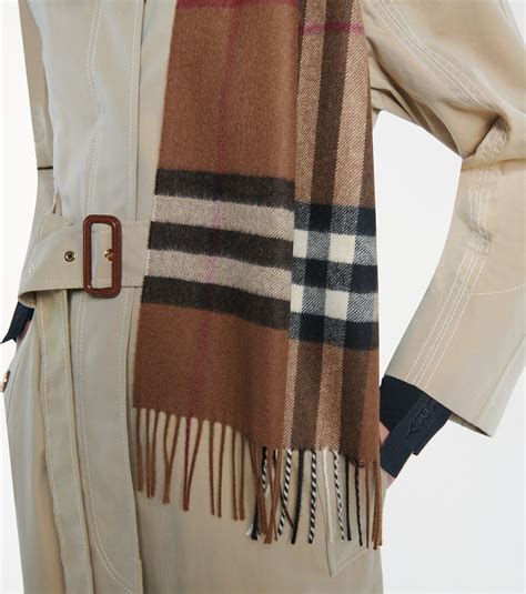 cashmere burberry scarf women|burberry giant check cashmere scarf.